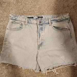 Super high waisted cut off shorts, light wash
